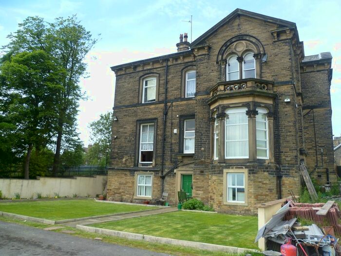 2 Bedroom Flat To Rent In Chapel Lane, Allerton, Bradford BD15