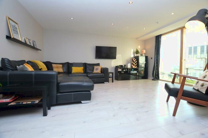 2 Bedroom Flat To Rent In West Point, Wellington Street, LS1