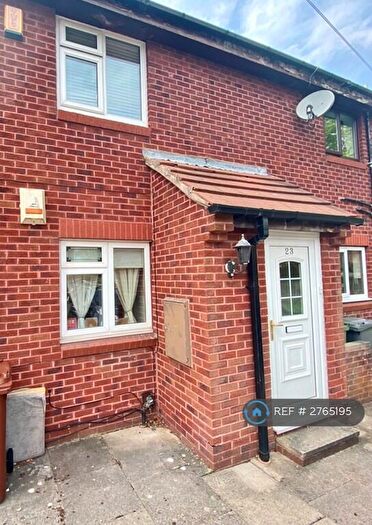 2 Bedroom Flat To Rent In Heron Grove, Leeds, LS17