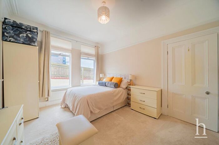 1 Bedroom Flat For Sale In North Parade, Hoylake, CH47