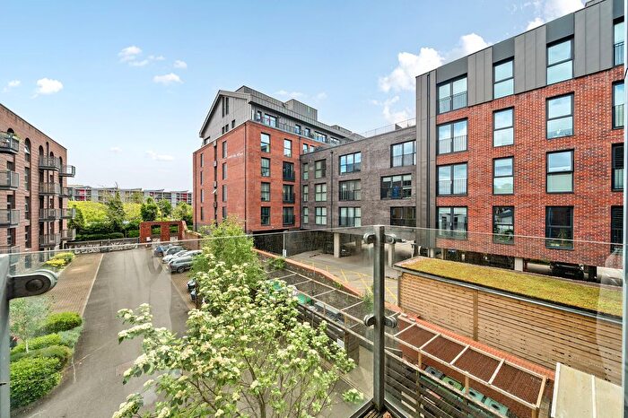 2 Bedroom Flat For Sale In Gas Ferry Road, Bristol, BS1