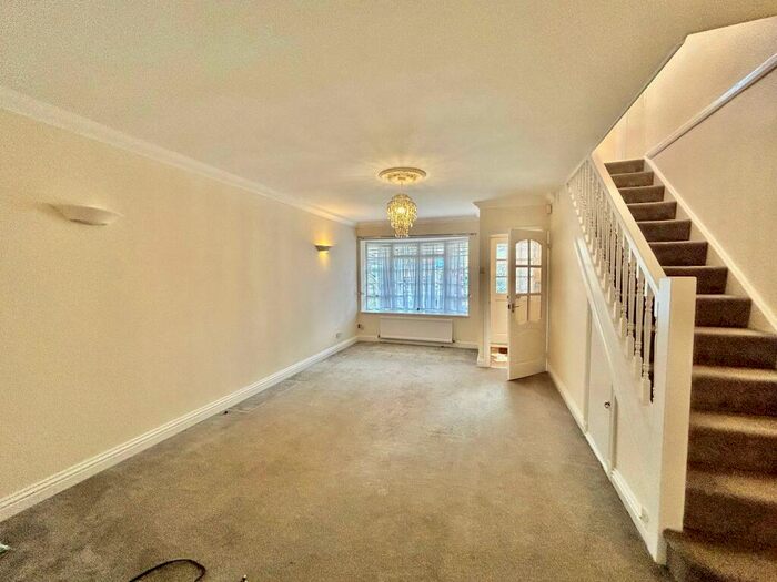 4 Bedroom Detached House To Rent In Whiteways, Billericay, CM11