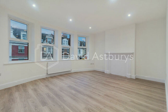 3 Bedroom Flat To Rent In Green Lanes, Finsbury Park, London, N4