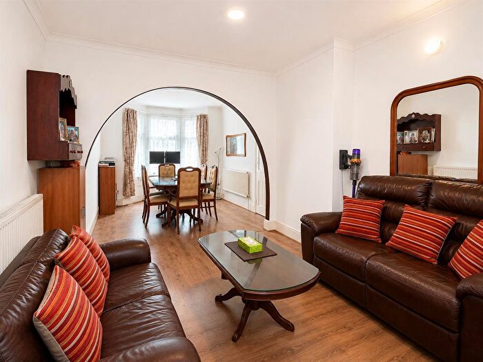 4 Bedroom Property To Rent In Francis Road, London, E10