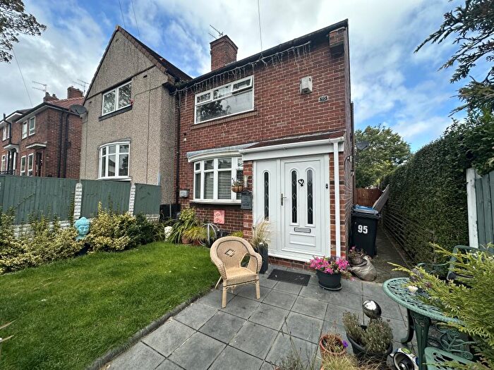 2 Bedroom Semi Detached House For Sale In Crowder Avenue, Sheffield, S5