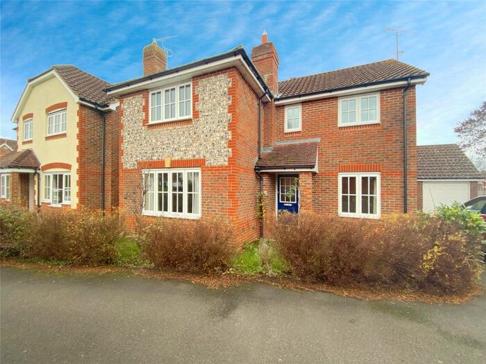 4 Bedroom Detached House To Rent In Barn Meadow, Staplehurst, Tonbridge, Kent, TN12