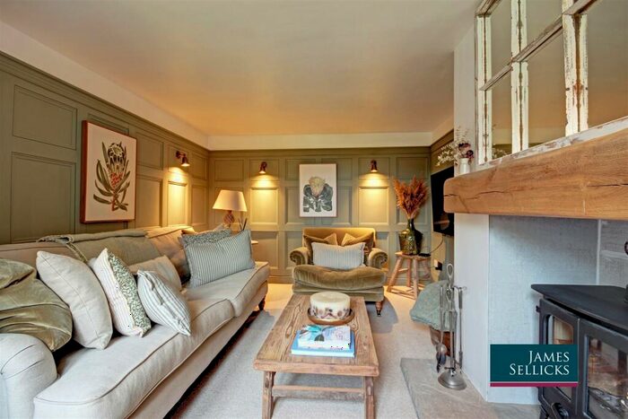 4 Bedroom Cottage For Sale In Honey Pot Cottage, Swinford, Lutterworth, LE17