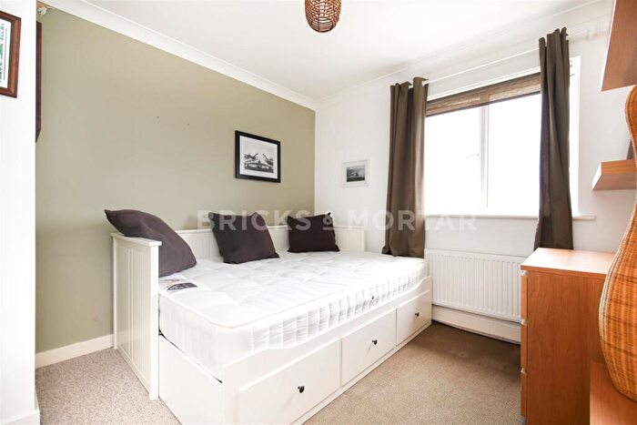 4 Bedroom Apartment For Sale In Chillingham Road, Heaton, Newcastle Upon Tyne, NE6