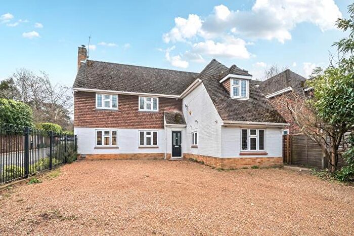 4 Bedroom Detached House For Sale In Park Road, Camberley, GU15