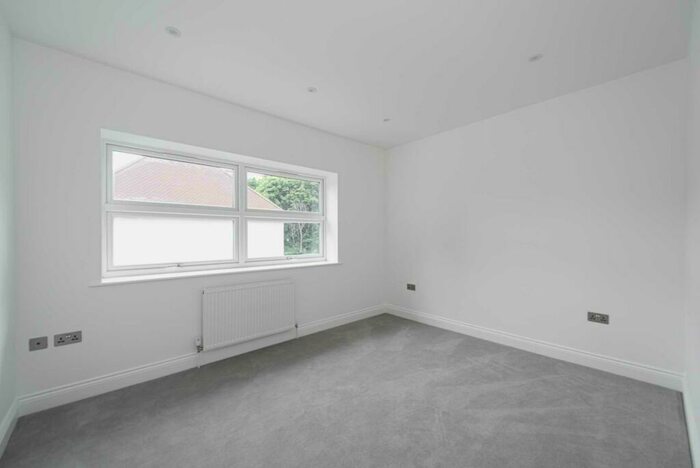 5 Bedroom Detached House To Rent In Pine Hill, Epsom, KT18