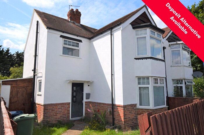 3 Bedroom Semi-Detached House To Rent In The Slade, Headington, Oxford, Oxfordshire, OX3