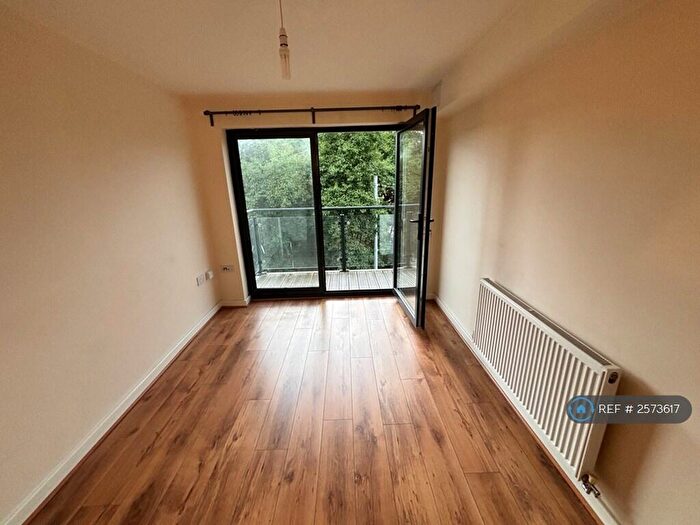 1 Bedroom Flat To Rent In City Towers, Sheffield, S3
