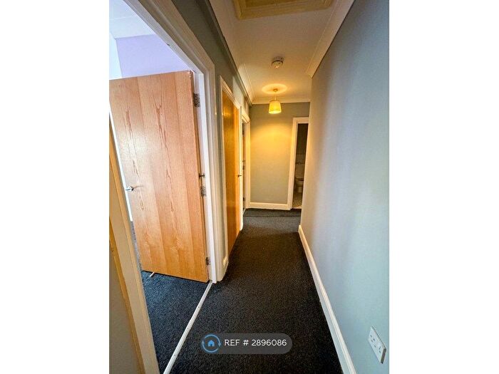 2 Bedroom Flat To Rent In The Larches, St Leonards-On-Sea, TN37