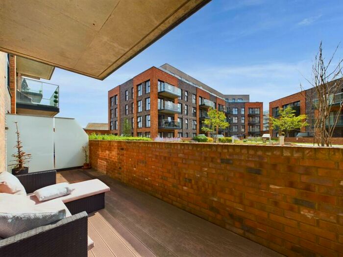 1 Bedroom Flat To Rent In James Smith Court, Dartford, Kent, DA1