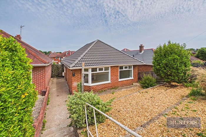 2 Bedroom Bungalow To Rent In Temple Road, Southampton, SO19