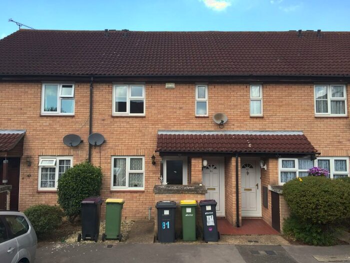 1 Bedroom Flat To Rent In Sudeley Gardens, Hockley, Essex, SS5