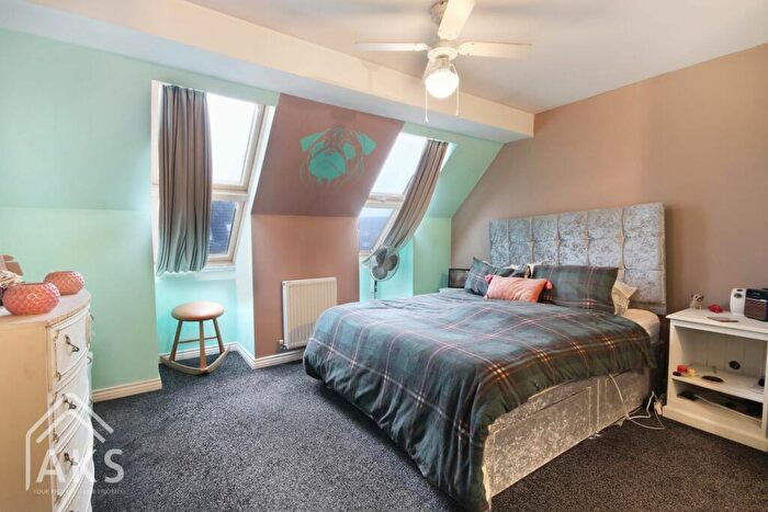 3 Bedroom End Of Terrace House For Sale In Avon Way, Hilton, DE65