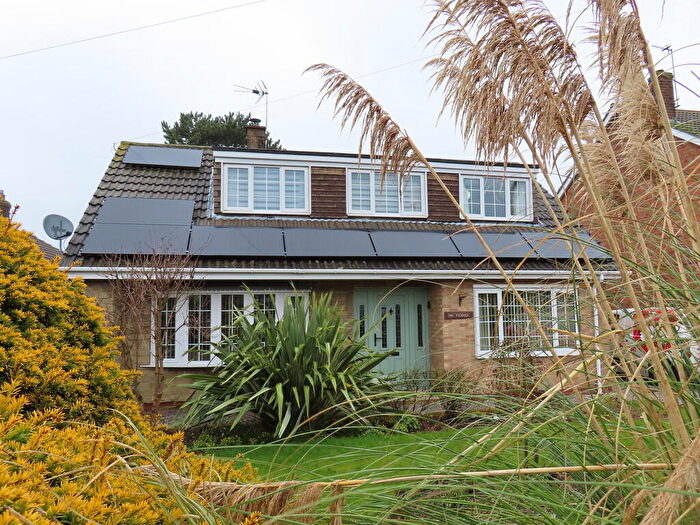 3 Bedroom Detached House For Sale In Main Street, Reedness, DN14