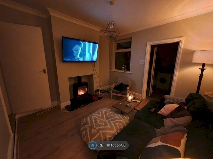 2 Bedroom Terraced House To Rent In Sherwood, Nottingham, NG5