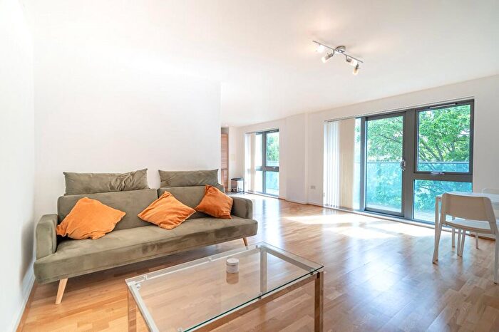 1 Bedroom Apartment For Sale In Crowder Street, Shadwell, E1