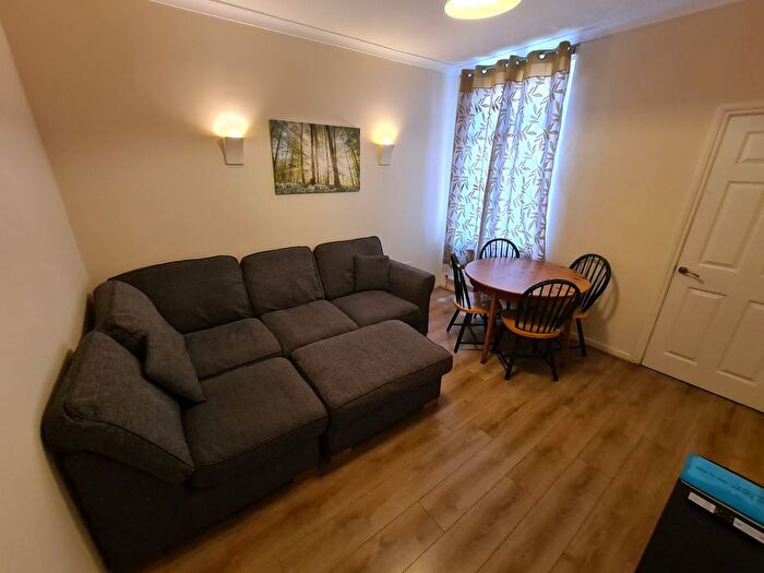 4 Bedroom Terraced House For Sale In Earlsdon Avenue North, Coventry, CV5