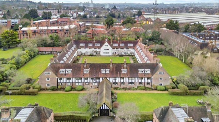 2 Bedroom Flat For Sale In Heath Close, Hampstead Garden Suburb, London, NW11