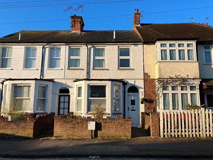 4 Bedroom Semi Detached House To Rent In Prospect Road, St. Albans, Hertfordshire, AL1