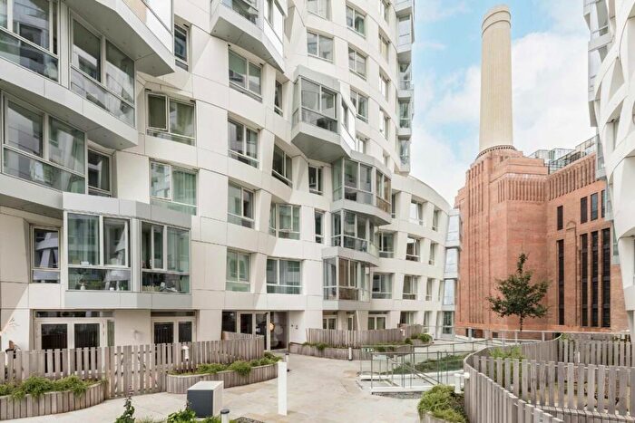 2 Bedroom Flat To Rent In Prospect Way, Nine Elms, SW11
