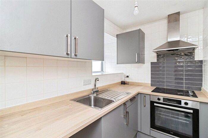 1 Bedroom Flat For Sale In The Grove, Totnes, Devon, TQ9