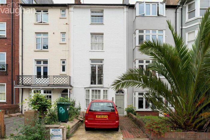 1 Bedroom Flat To Rent In Richmond Place, Brighton, East Sussex, BN2