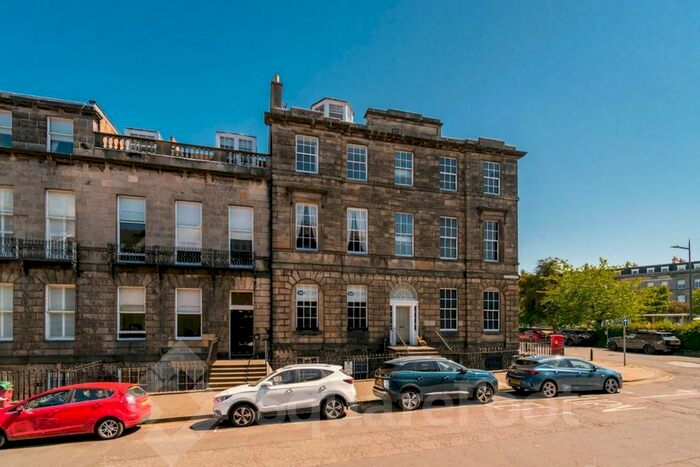 3 Bedroom Flat To Rent In Walker Street, Edinburgh, EH3