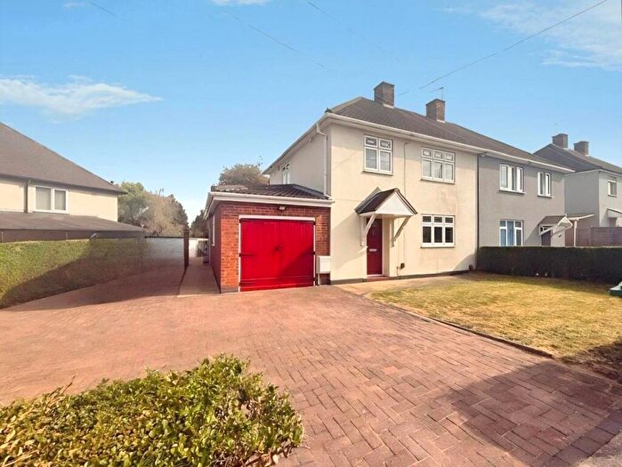 3 Bedroom Semi-Detached House To Rent In Birchover Road, Nottingham, Nottinghamshire, NG8