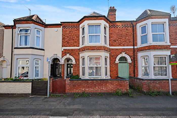 3 Bedroom Terraced House For Sale In Kimberly Road, Rugby, CV21
