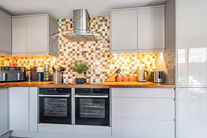 4 Bedroom Detached House For Sale In Roman Way, Cranbrook, EX5