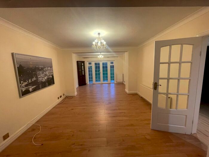 4 Bedroom Semi-Detached House To Rent In Lucas Avenue, Harrow, Greater London, HA2