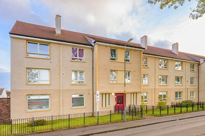 2 Bedroom Flat For Sale In Glasgow Road, Camelon, Falkirk, FK1