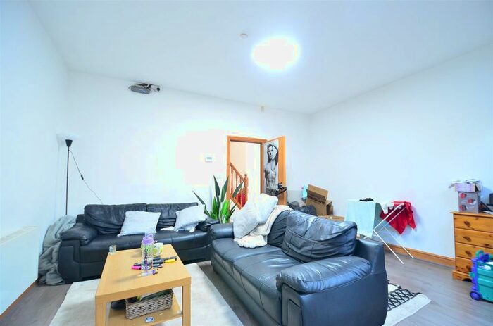 7 Bedroom Terraced House To Rent In Heeley Road, Selly Oak, Birmingham, B29