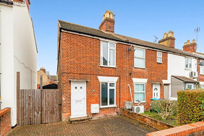 2 Bedroom Terraced House To Rent In Bicester Road, Aylesbury, HP19