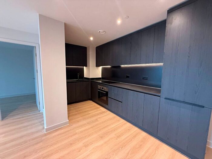 2 Bedroom Flat To Rent In Waterhouse Gardens, Dutton Street, Manchester, M3