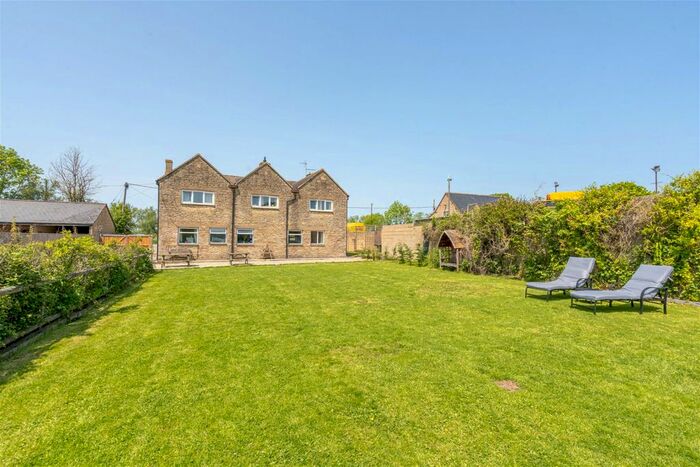 6 Bedroom Detached House For Sale In Hornbury Hill, Minety, Malmesbury, SN16