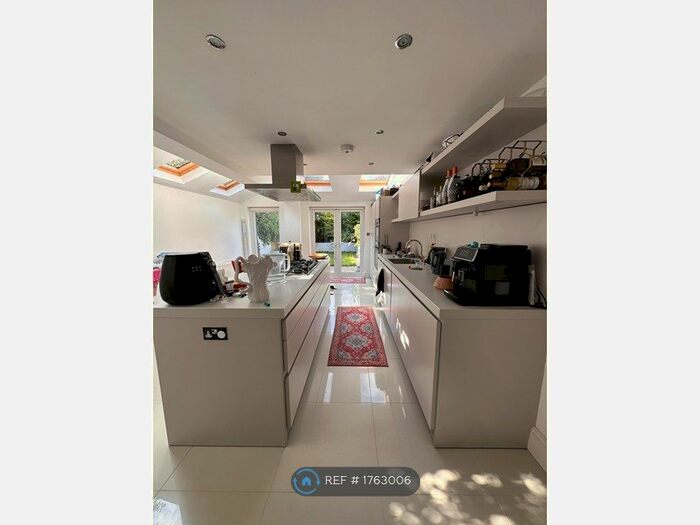 5 Bedroom Terraced House To Rent In Ormeley Road, London, SW12