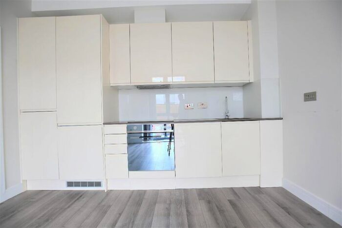 1 Bedroom Flat To Rent In Bridge Court, Bridge Street, Hemel Hempstead, HP1