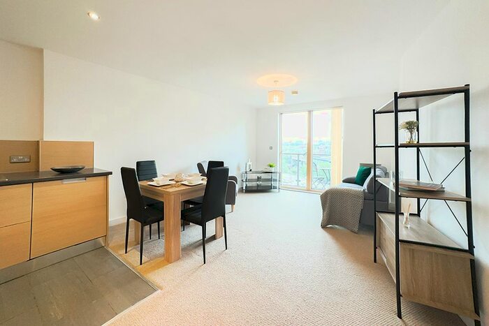 2 Bedroom Flat To Rent In Masson Place, Green Quarter, Manchester, M4