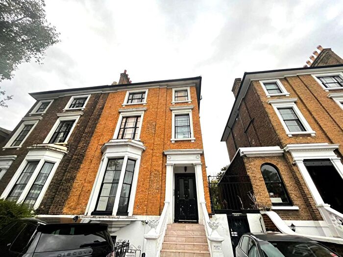 2 Bedroom Flat To Rent In Clapham Road, London, SW9