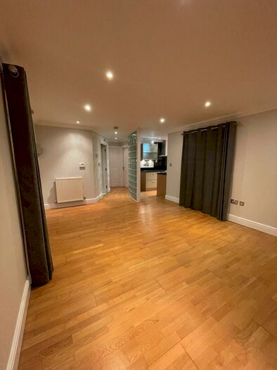 2 Bedroom Apartment To Rent In Alexander Mews, High Street, Billericay, CM12