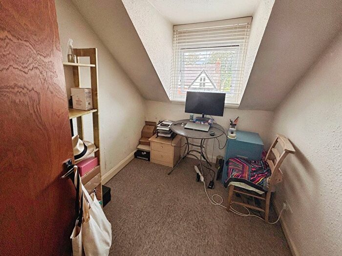 2 Bedroom Flat To Rent In Bamford Road, Manchester, Greater Manchester, M20