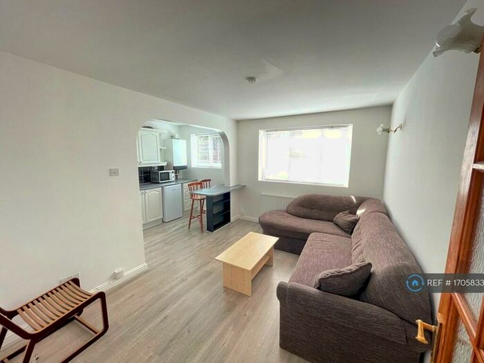 1 Bedroom Flat To Rent In London, London, NW11