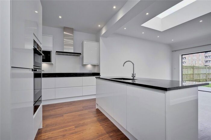 4 Bedroom Semi-Detached House To Rent In Gloucester Road, Kingston Upon Thames, Surrey KT1