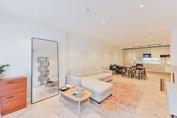 1 Bedroom Flat To Rent In A Ravensbury Terrace, Earlsfield, Wimbledon, SW18