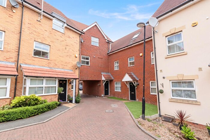 2 Bedroom Apartment For Sale In Benjamin Lane, Wexham, Slough, SL3